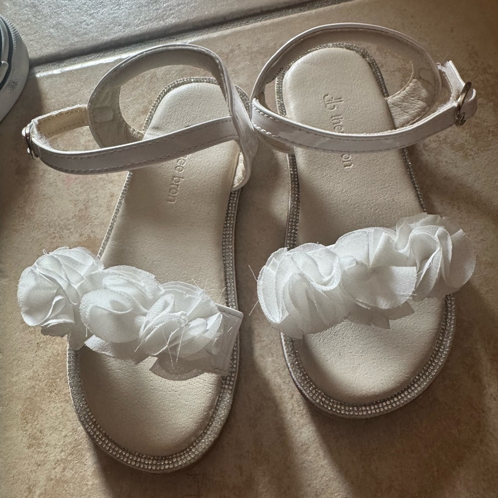 White Floral & Rhinestone Toddler Sandals